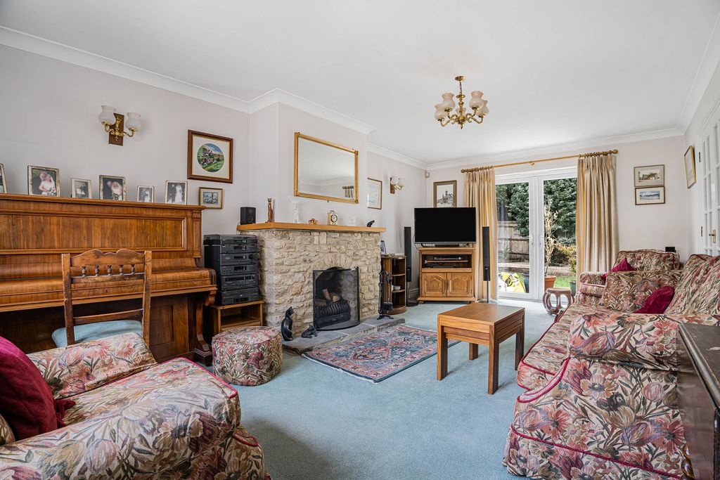 Property photo 2 of 38