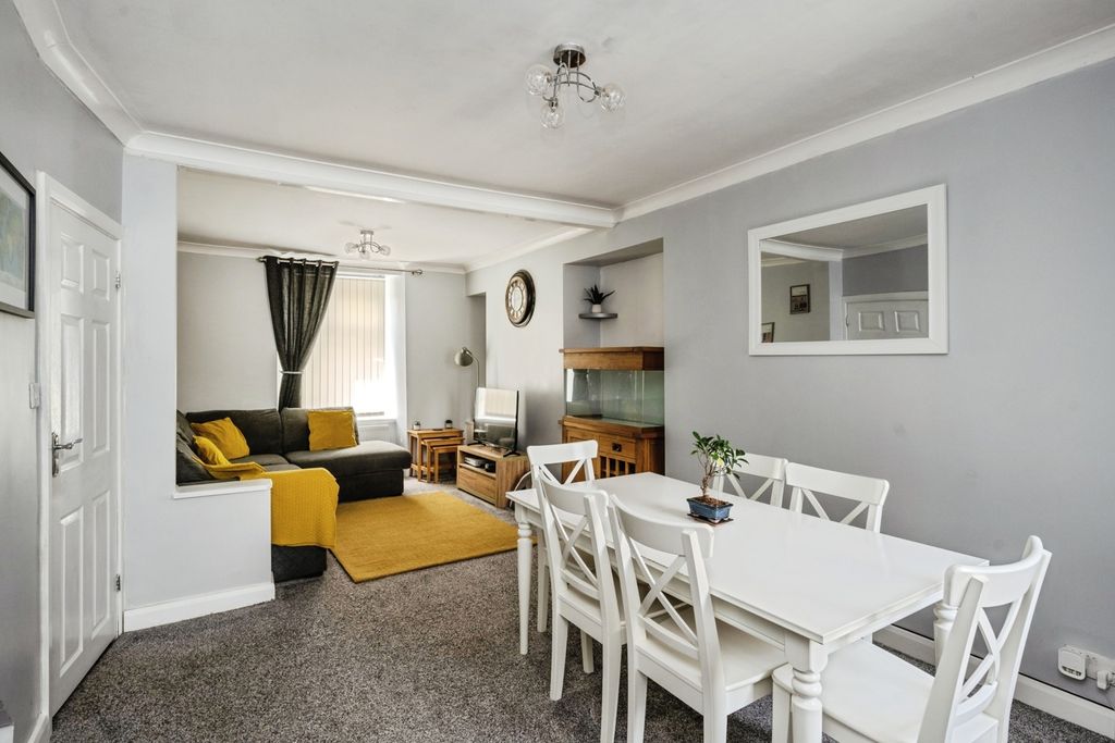Property photo 1 of 17 Photo