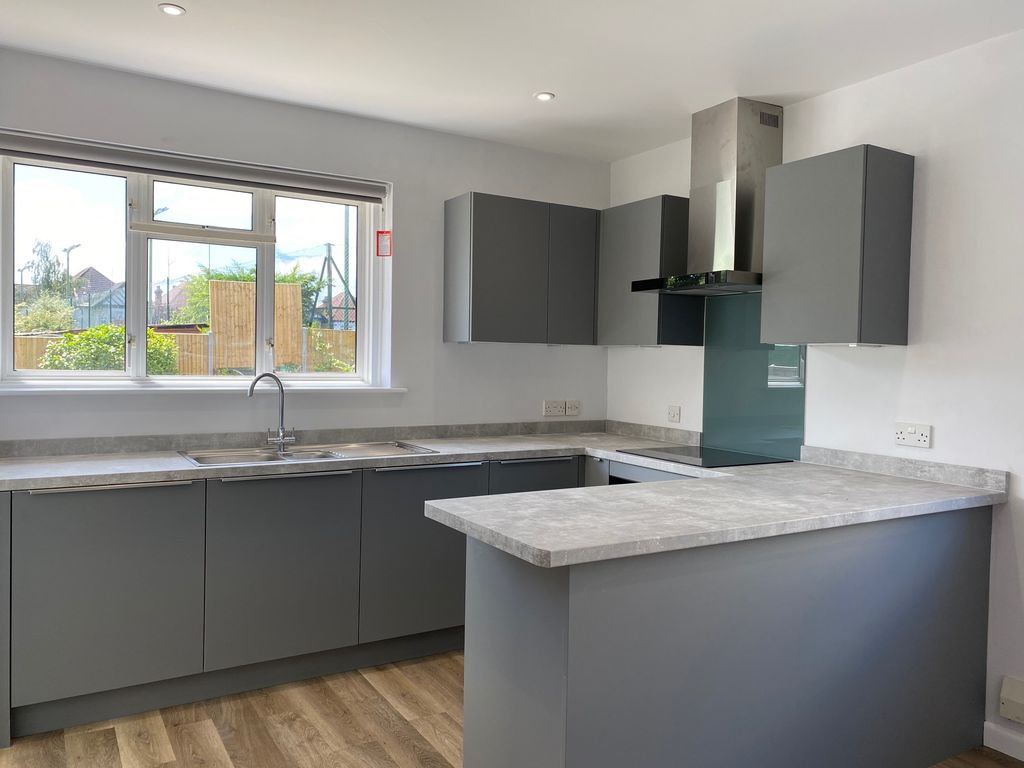 Property photo 2 of 15 Kitchen