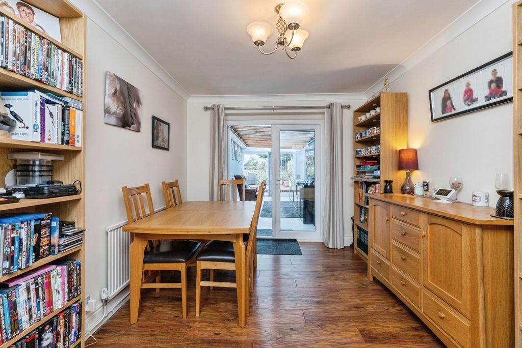 Property photo 3 of 20 Pbox-Img.Jpg