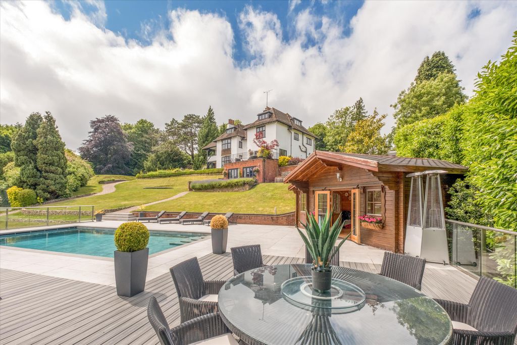 Property photo 2 of 33 Image