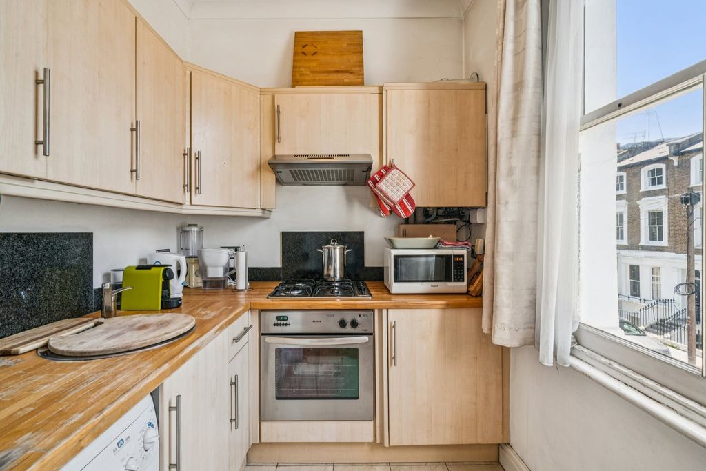 Property photo 3 of 6