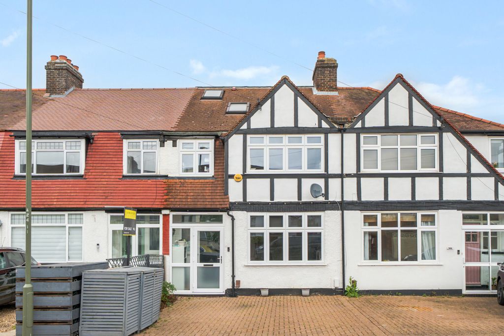 Property photo 1 of 19 External