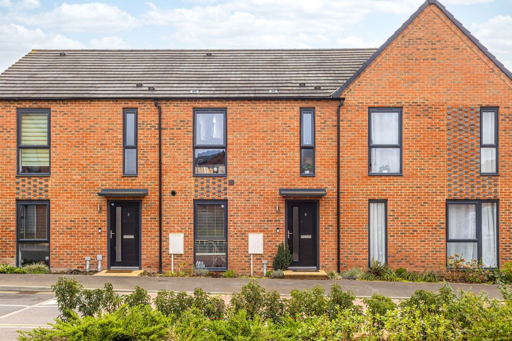 Property photo 1 of 28