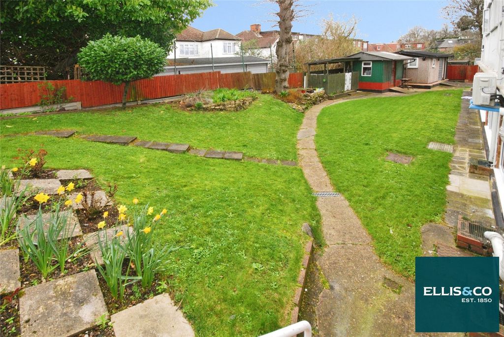 Property photo 3 of 9 Picture No. 27