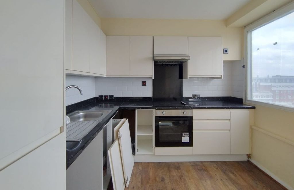 Property photo 3 of 9