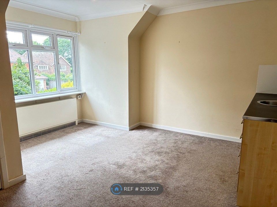 Property photo 2 of 3 Room 7