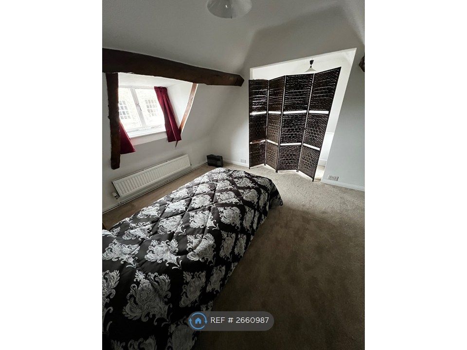 Property photo 1 of 14 Bedroom Which Forms Part Of Top Floor Suite