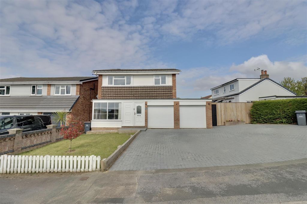 Property photo 1 of 21 877A594A-8698-4EE9-A925-A1421C7B12Ff_1_201_A.Jpeg