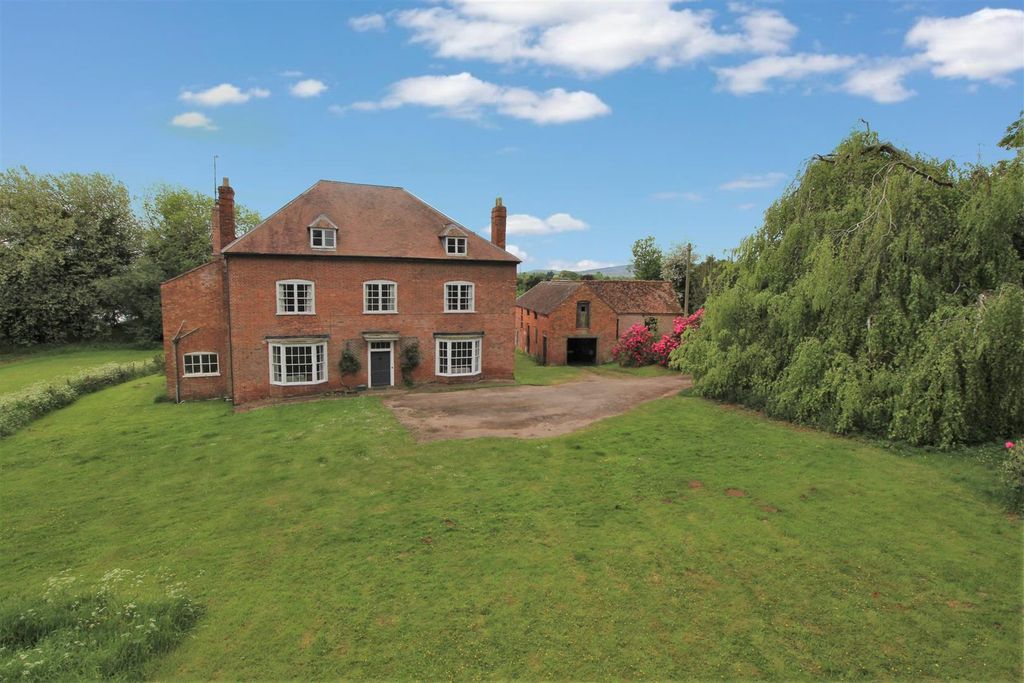 Property photo 2 of 24