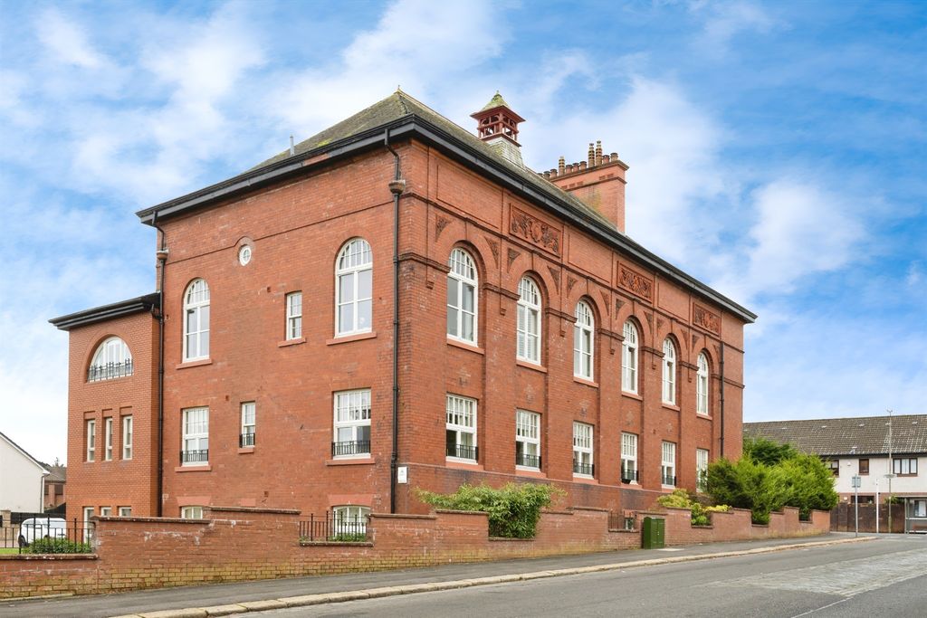 Property photo 1 of 16