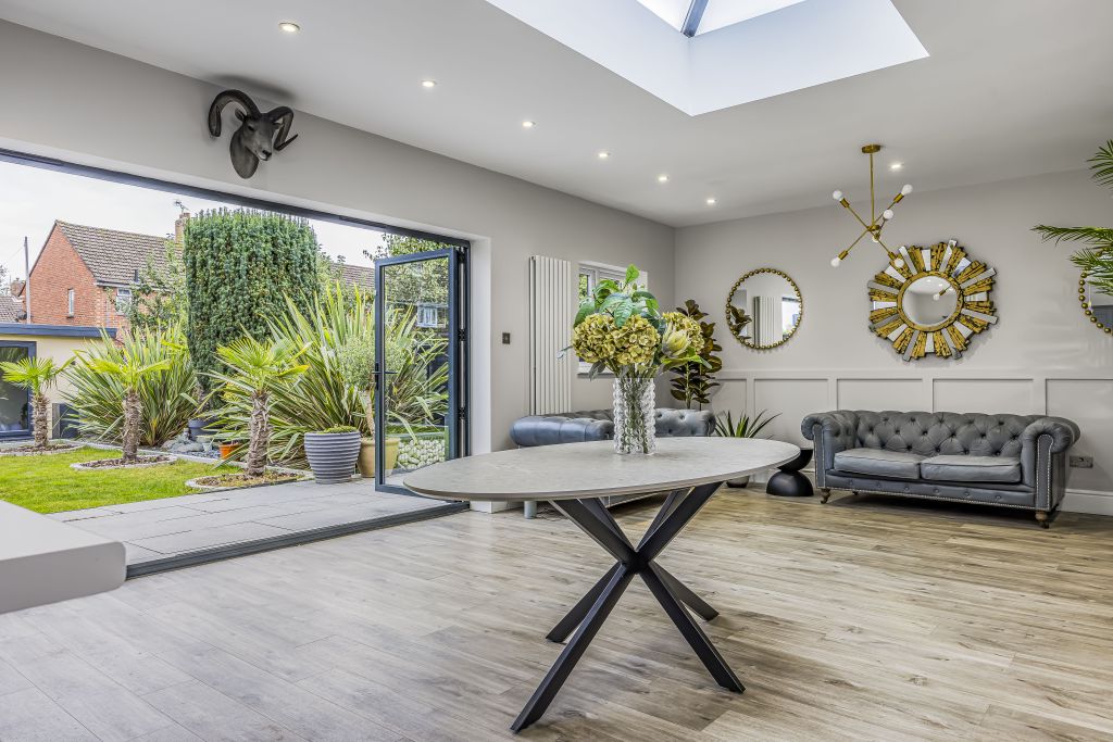 Property photo 3 of 29 144 Second Avenue, Farlington-Fine&Country-Portico