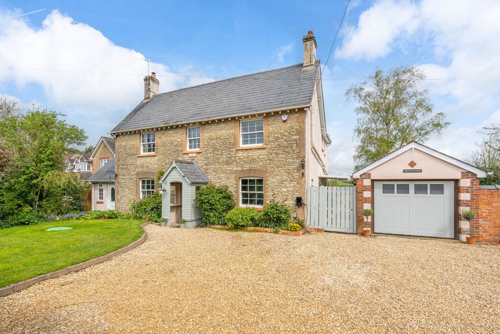 Property photo 1 of 20