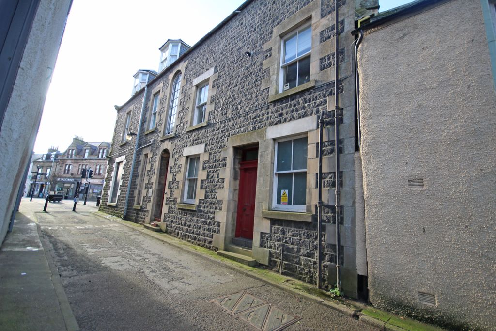 Property photo 2 of 22