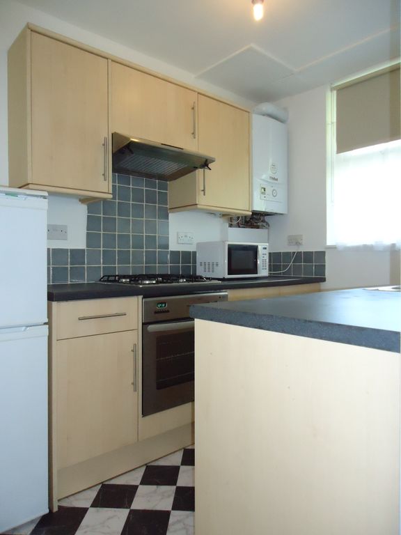 Property photo 2 of 8 Kitchen