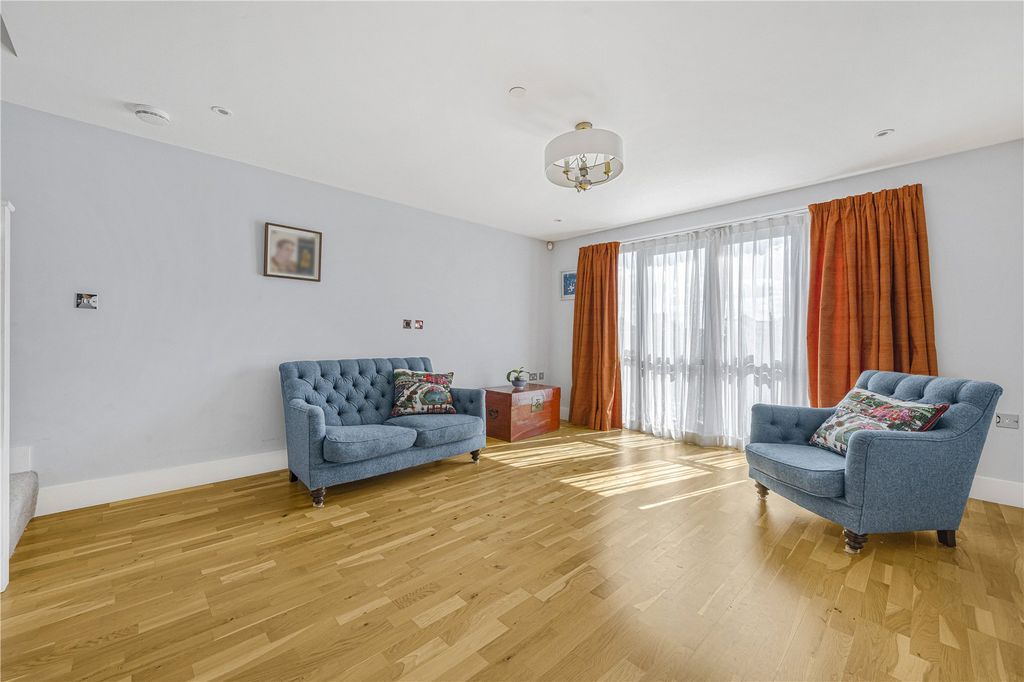 Property photo 3 of 12 Picture No. 05