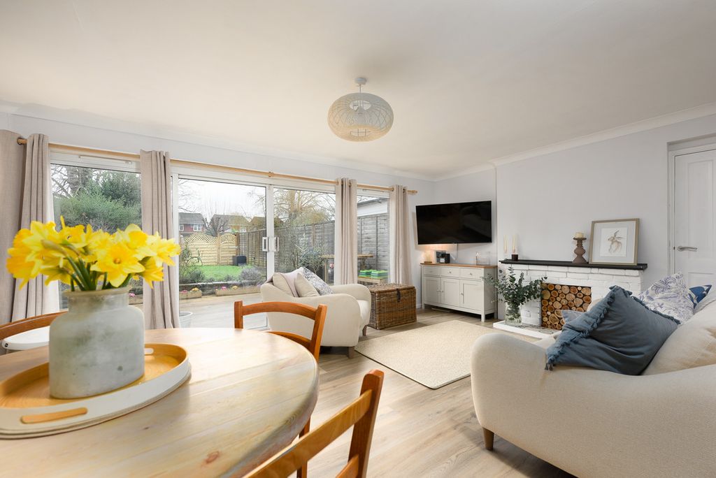 Property photo 3 of 15