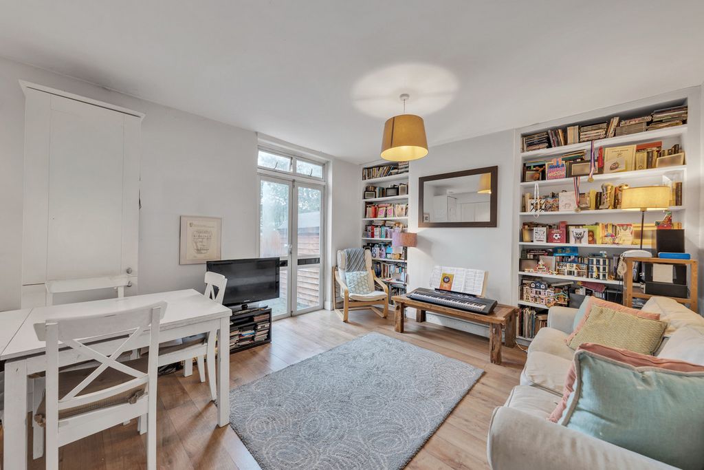 Property photo 3 of 16