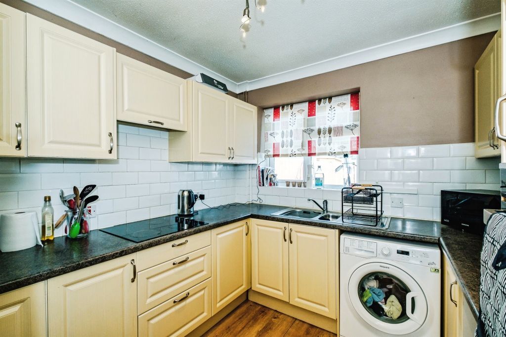 Property photo 3 of 17