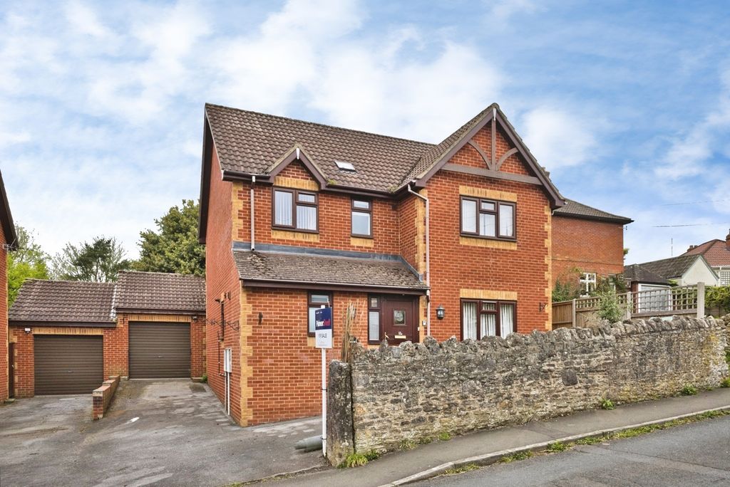 Property photo 1 of 19 Pbox-Img.Jpg