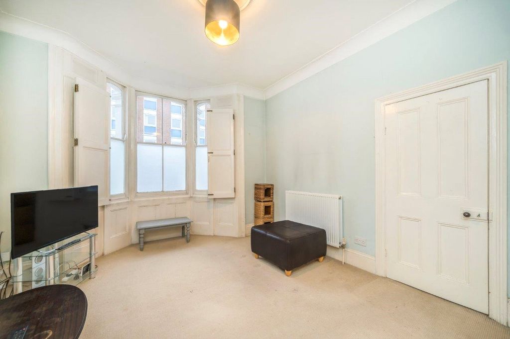 Property photo 2 of 8 Living Room