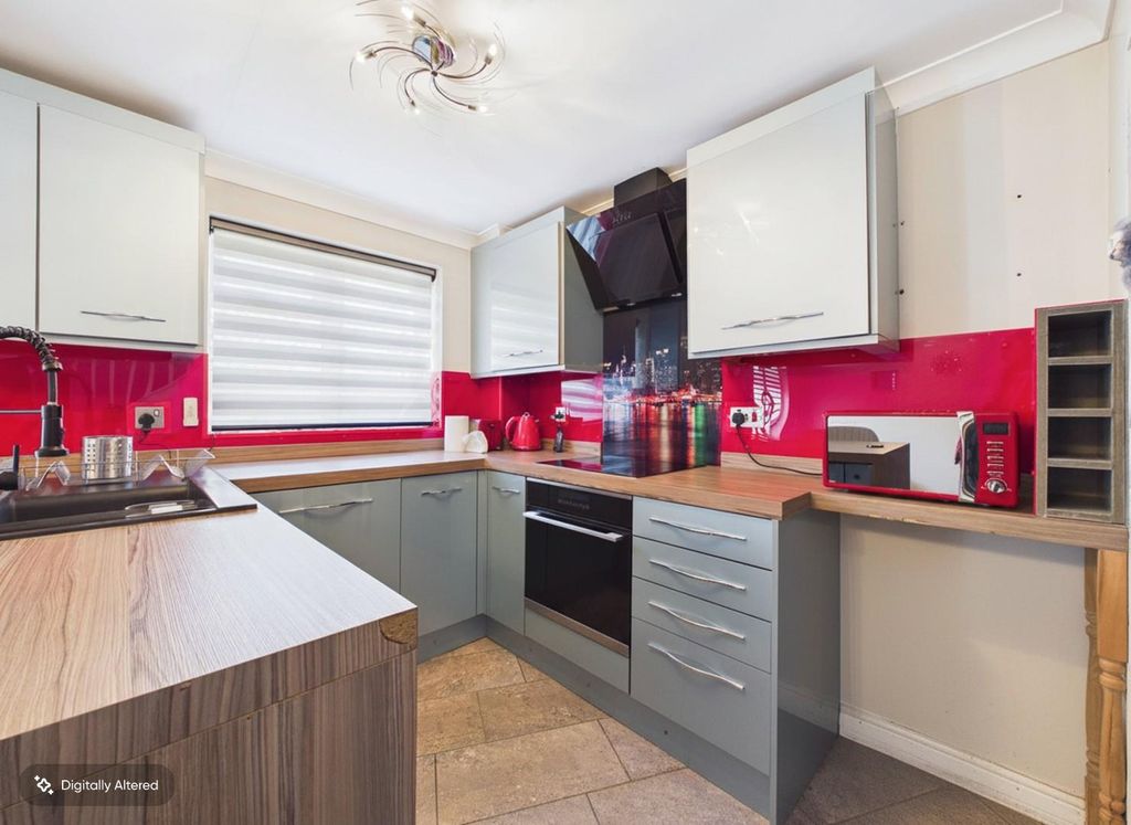 Property photo 2 of 13 Cam05010G0-Pr0070-Still006-001.Jpg