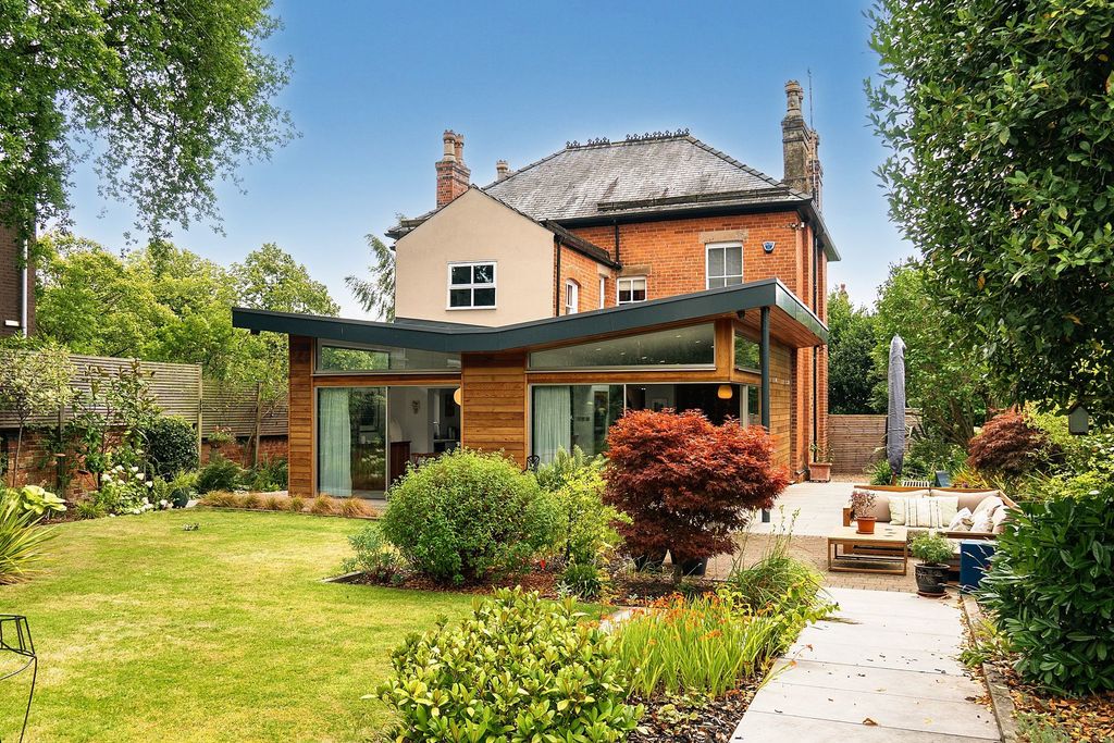 Property photo 1 of 54
