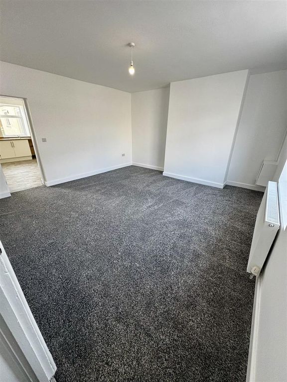 Property photo 3 of 21 3.Jpeg
