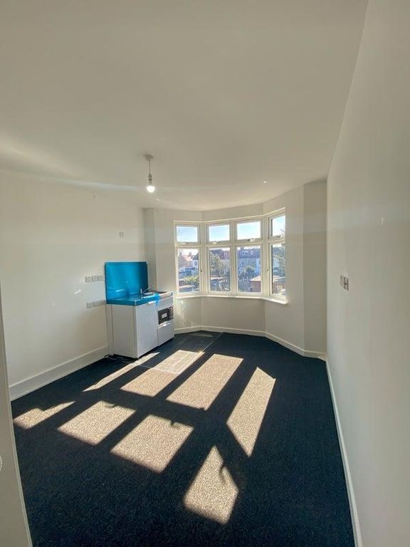 Property photo 3 of 5 80567519.Jpg