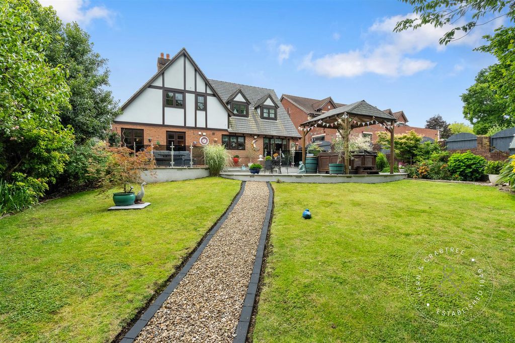 Property photo 3 of 70 Mill Lane, Castleton, Herncrabtree (33).Jpg