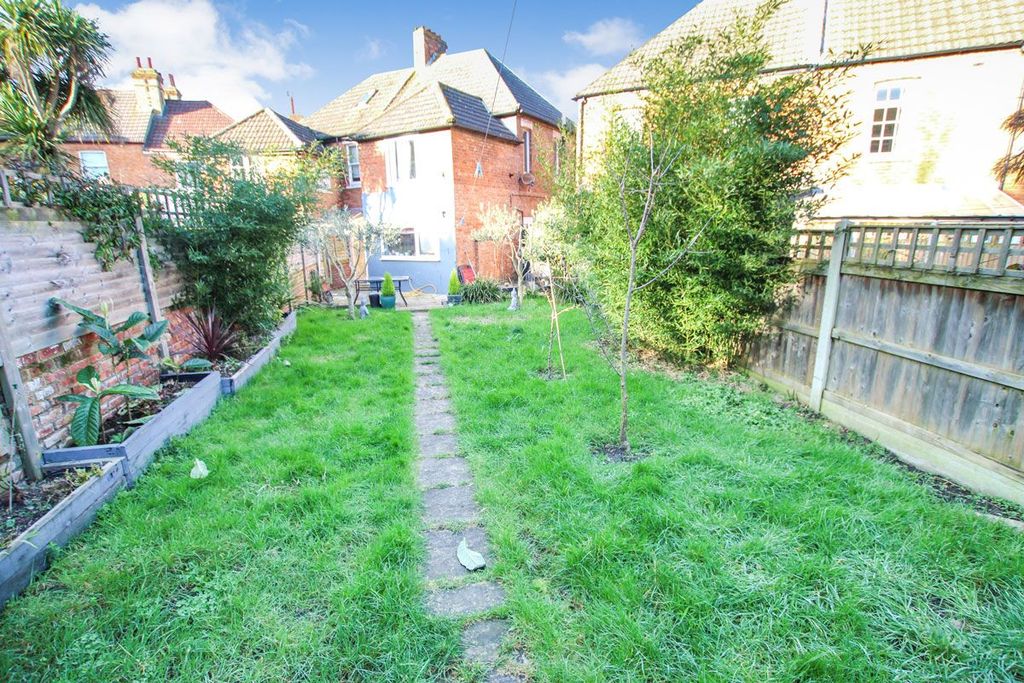 Property photo 2 of 18