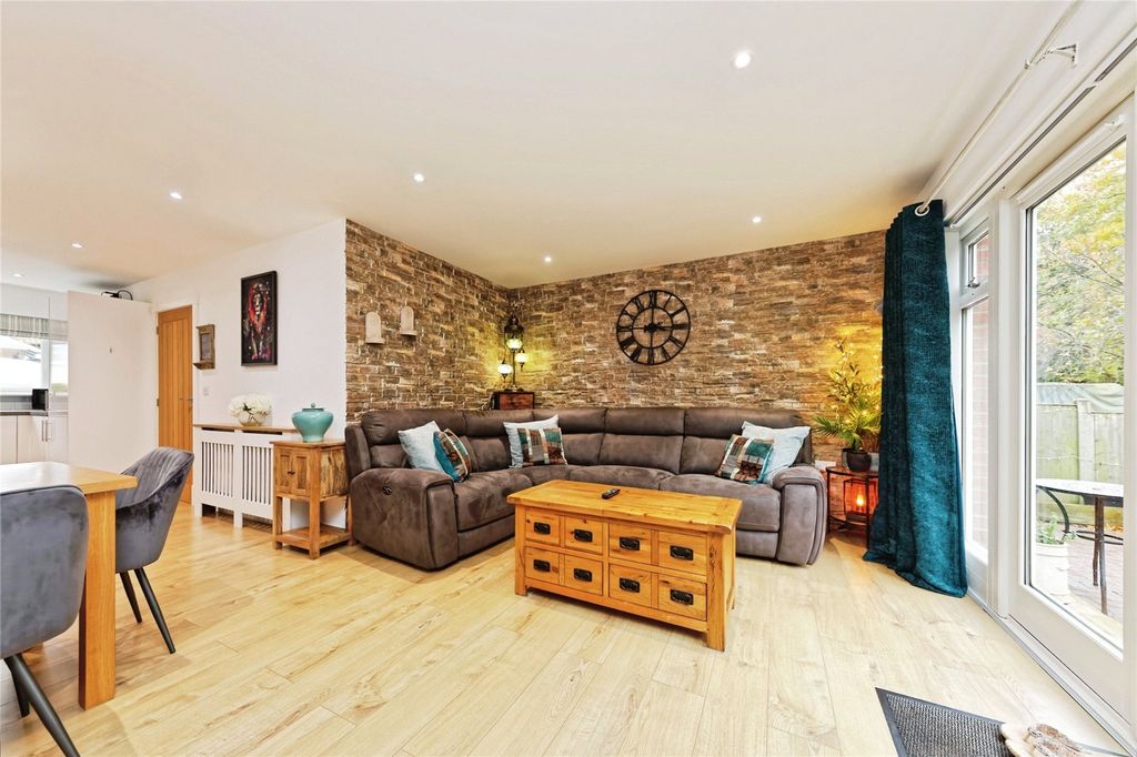 Property photo 3 of 17 Picture No. 04