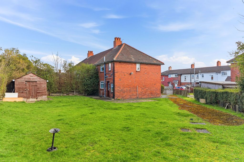 Property photo 2 of 16