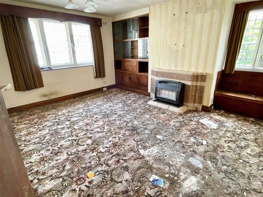 Property photo 2 of 20 Lounge