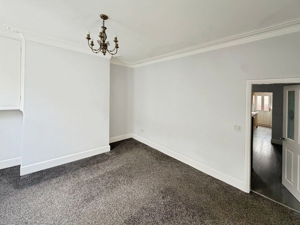Property photo 3 of 8 Pbox-Img.Jpg
