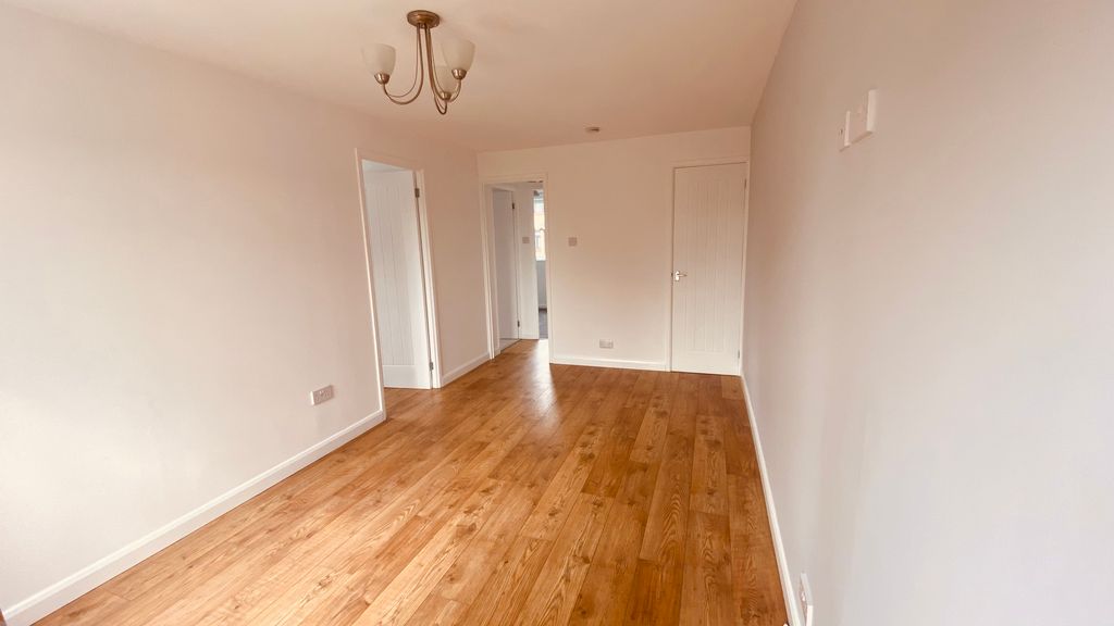 Property photo 3 of 7 Img_9575