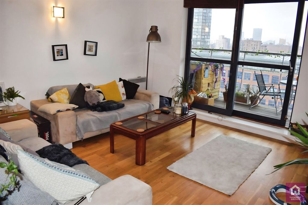 Property photo 2 of 11 Pbox-Img.Jpg
