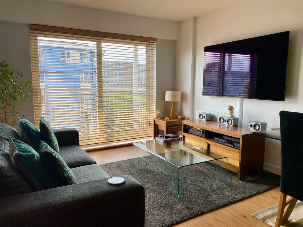 Property photo 3 of 27