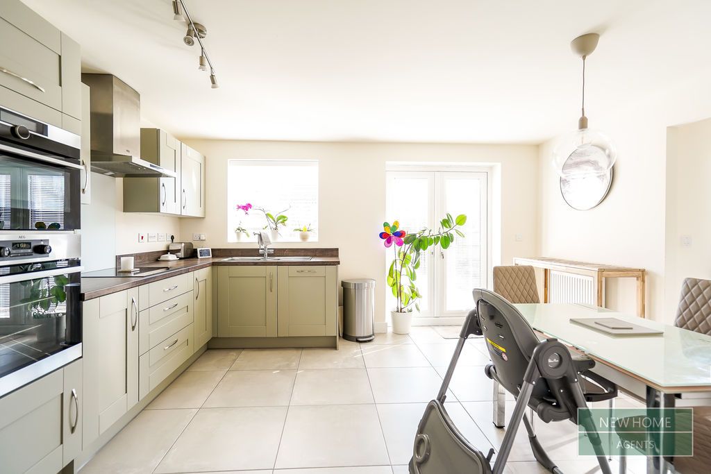 Property photo 3 of 20 Photo 14