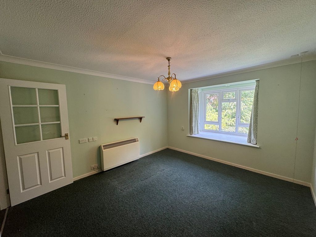 Property photo 3 of 10