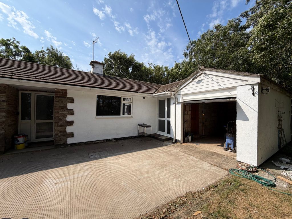 Property photo 2 of 38