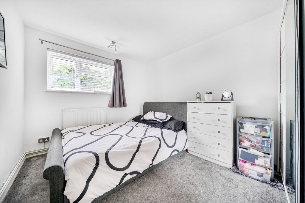 Property photo 3 of 16 1495546-1-6A62211...