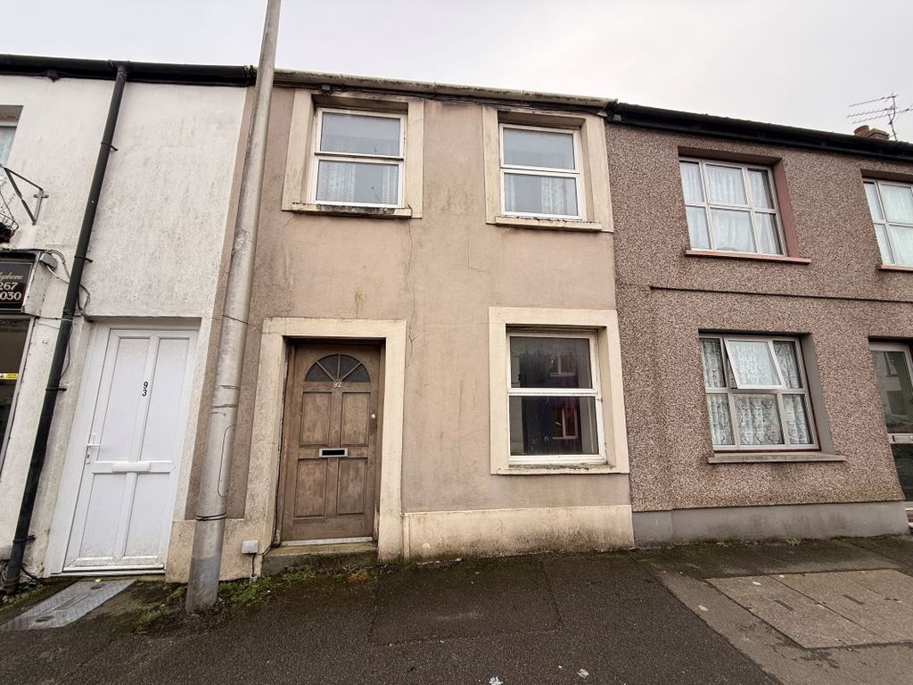 Property photo 1 of 5