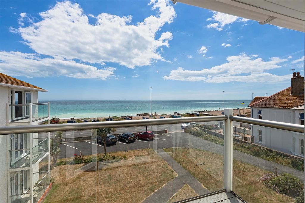 Property photo 1 of 11 Windsor Court_11.Jpg