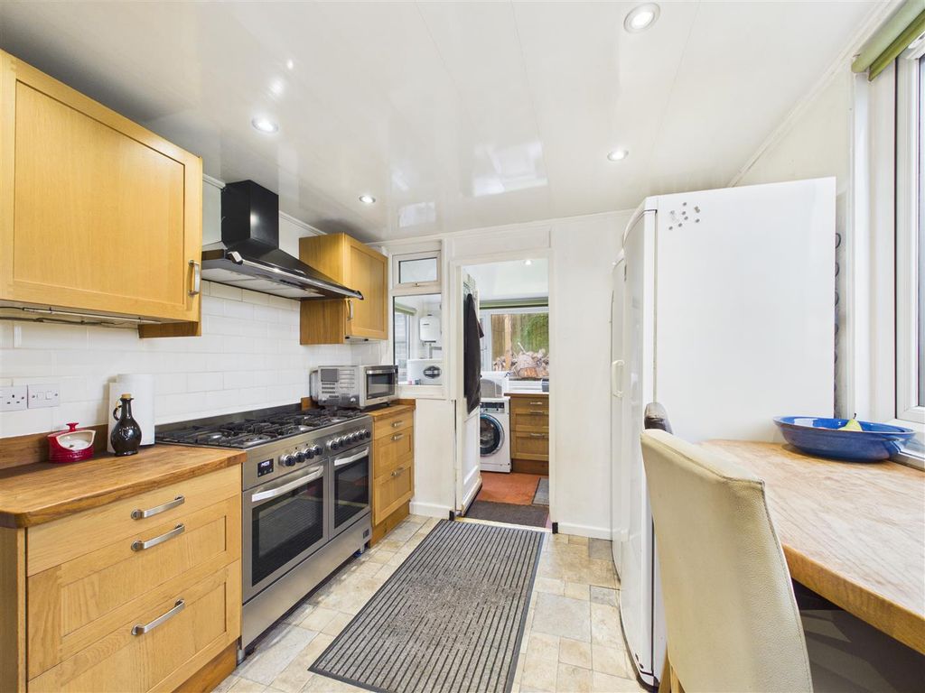 Property photo 3 of 23