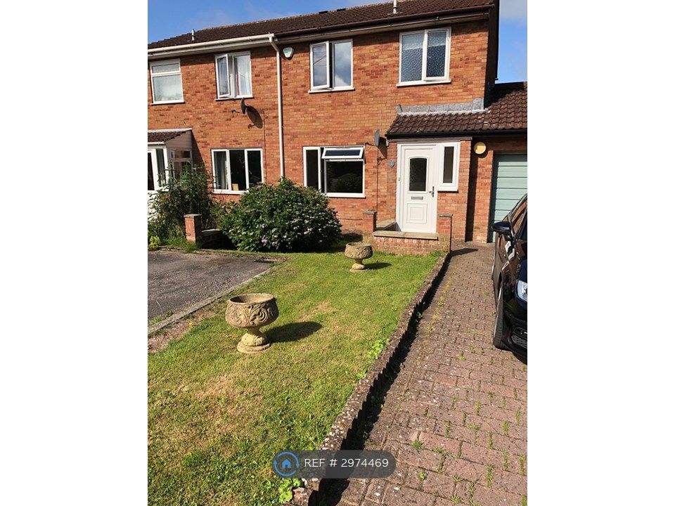 Property photo 2 of 11