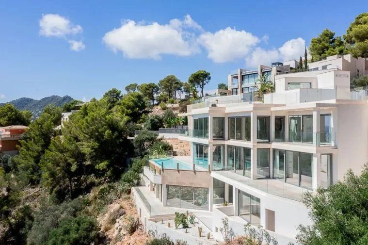 Property photo 1 of 1