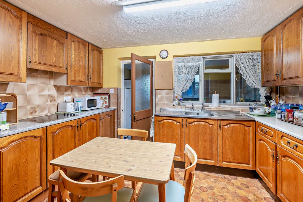 Property photo 3 of 14 Picture No. 10