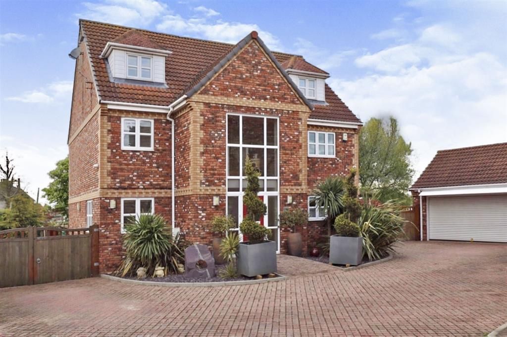 Property photo 1 of 23