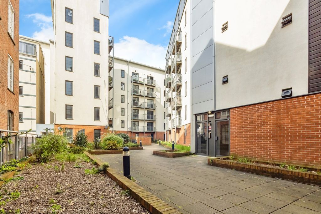 Property photo 1 of 15 Photo